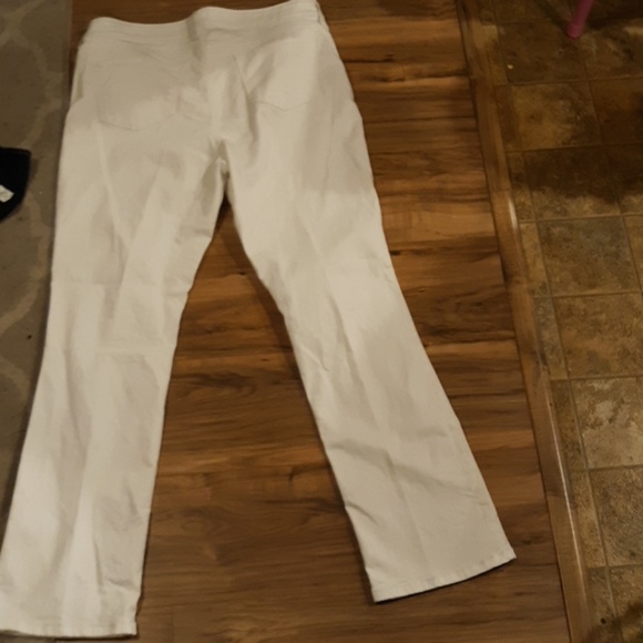 NYDJ Los Angeles Marilyn Straight Jeans. - Picture 8 of 8